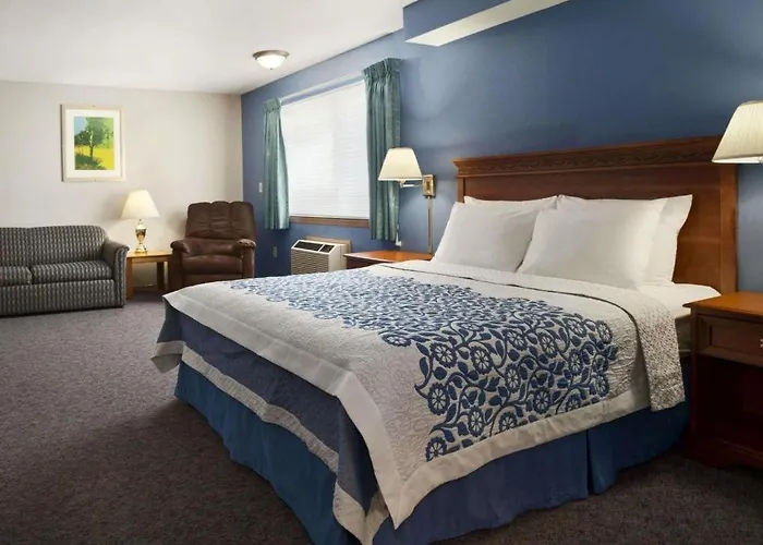 Days Inn By Wyndham Lacey Olympia Area