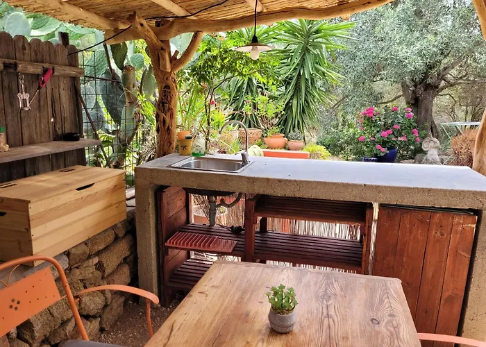 Stazzu La Capretta Farm Camping & Guest Rooms