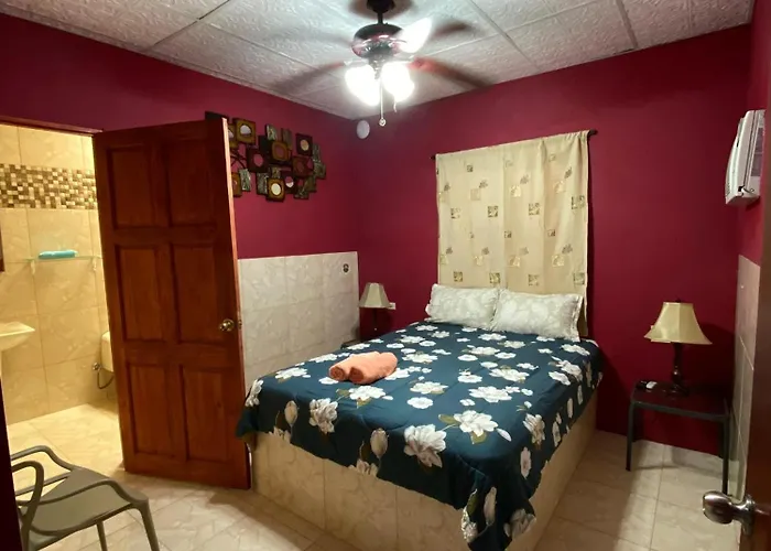 Windmill Hostal