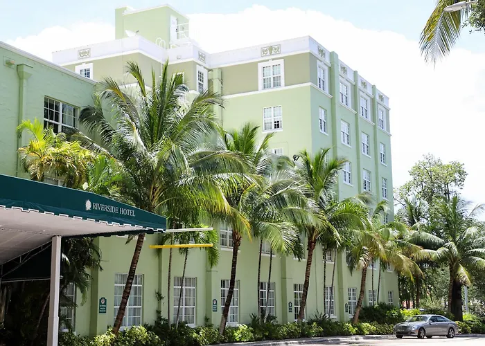 Riverside Hotel