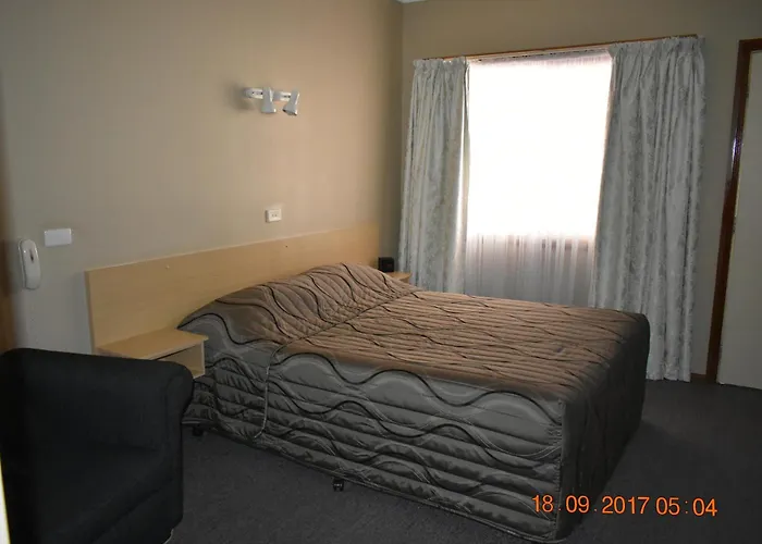 Cooee Motel