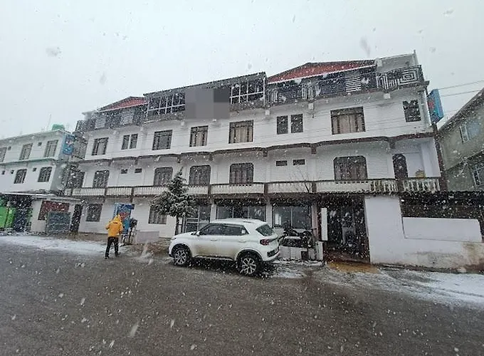 Hotel Badrinath