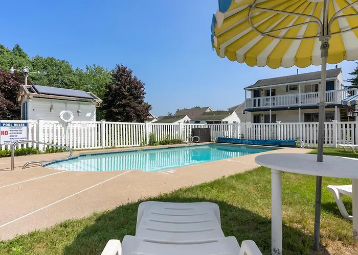 The Beaches Guestrooms And Cottages