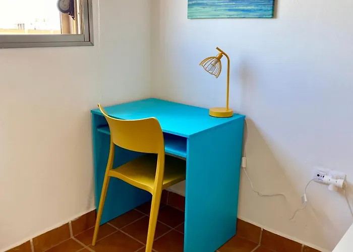 The Summer Treat Shared Apartment Compartido