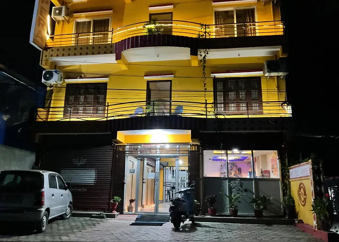 Hotel Opera Deluxe