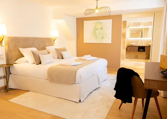 Le Central Boutique Hotel