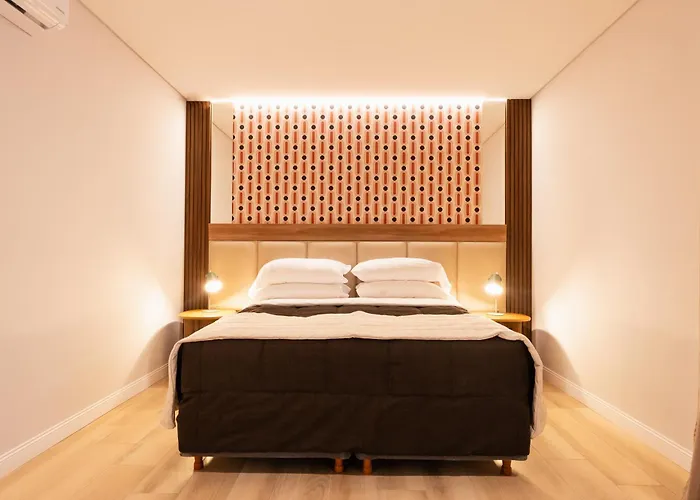 Nuit Hotel