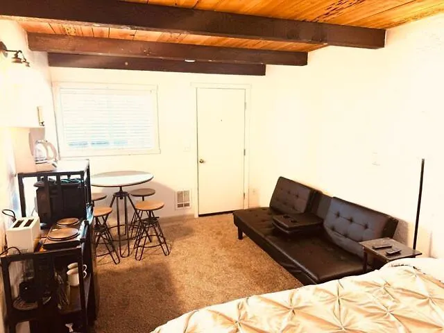 2Nd Floor Studio
