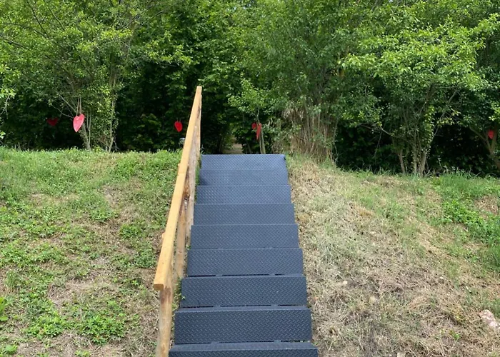 La Nocciolaia Glamping Di Langa
