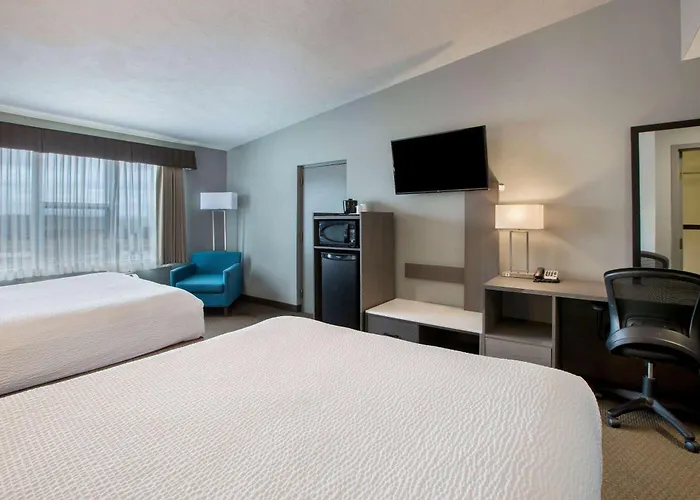 Days Inn & Suites By Wyndham Moncton
