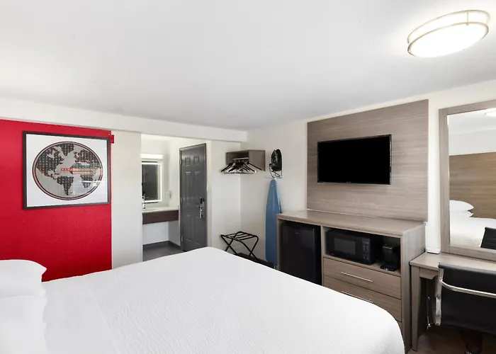 Ramada By Wyndham Medford Airport North