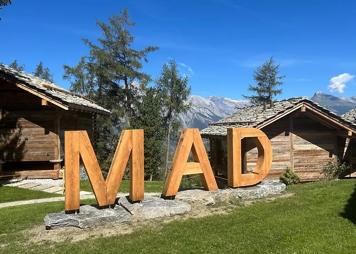 Mad Retreat Hotel