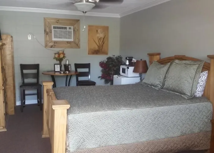 Sportsman'S Lodge