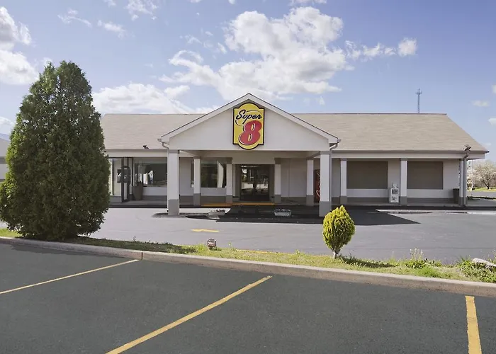 Super 8 By Wyndham Monteagle Tn