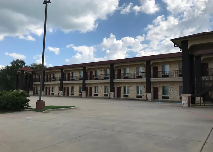 Executive Inn And Suites