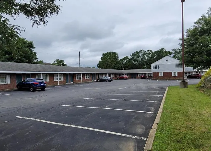 Town & Country Inn