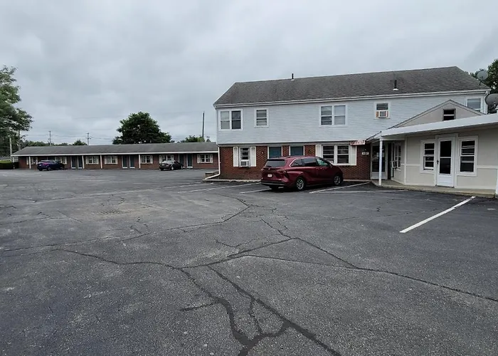 Town & Country Inn