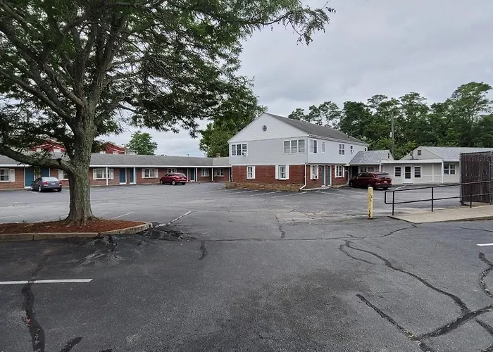 Town & Country Inn