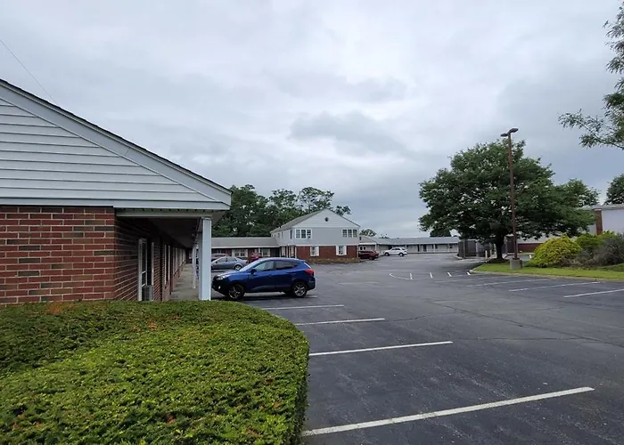 Town & Country Inn