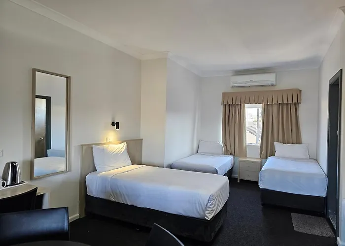 Country Lodge Motor Inn