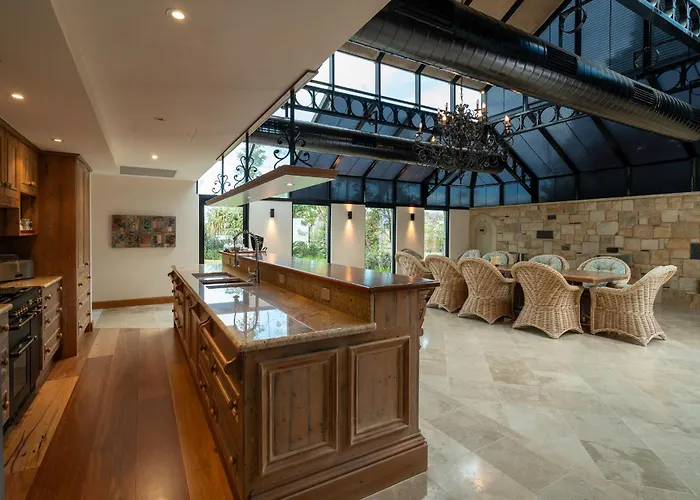 Harrington River Lodge