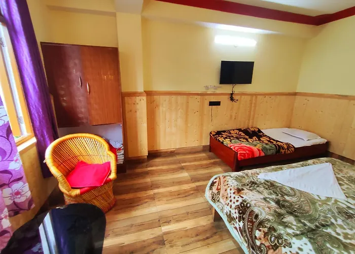 Hotel Red Cherry Pelling