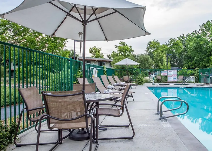 Gaia Hotel & Spa Redding, An Ascend Collection Hotel