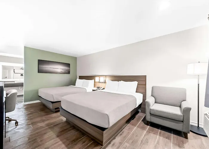 Quality Inn & Suites Port Lavaca Near Lighthouse Beach