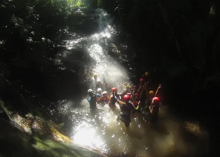 Cascada Escondida Glamping