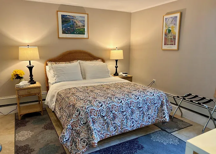 Westhampton Seabreeze Motel