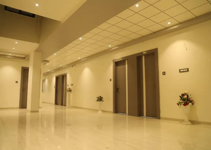 Hotel Kv Pride, Chikhali