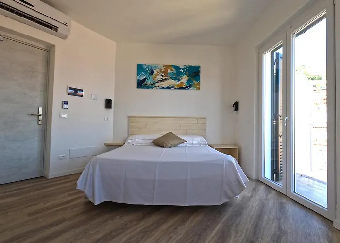 Hotel Week End