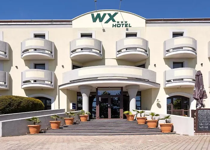 Wx Hotel