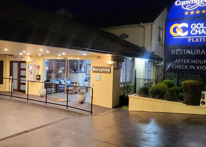 Country Plaza Motel