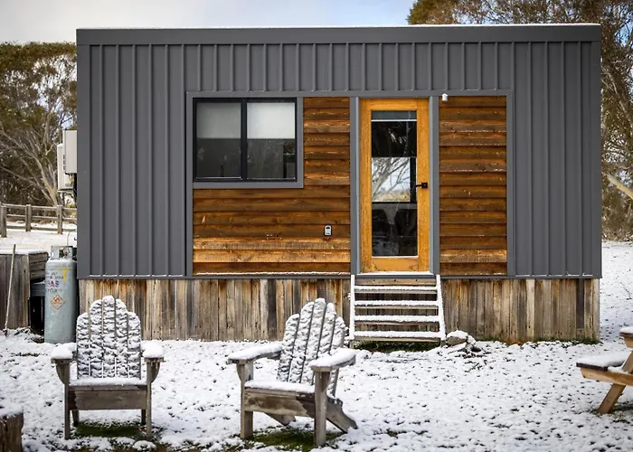 Big Yard Escapes - Two Off-Grid Tiny Houses On The Mowamba River