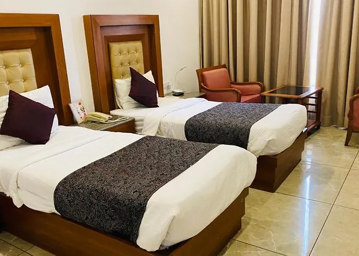 Grand Hotel Nawanshahr