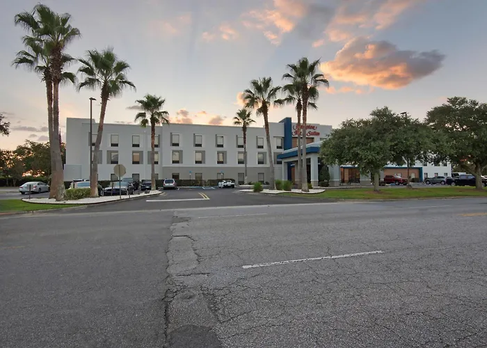 Hampton Inn & Suites Pensacola I-10 N At University Town Plaza