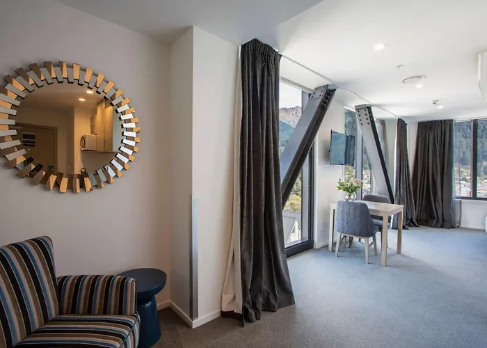 Ramada By Wyndham Queenstown Central