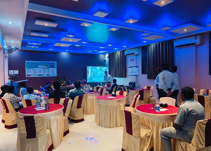 Hotel President Palace, Akkalkot