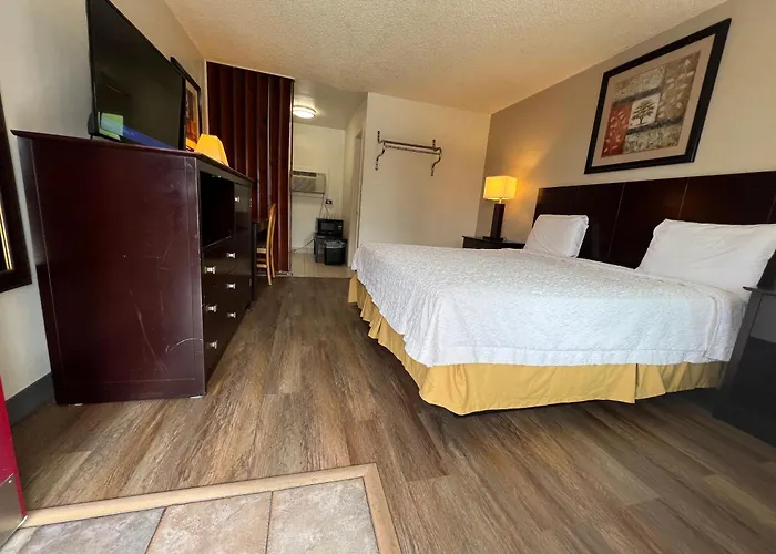 Riverside Motel