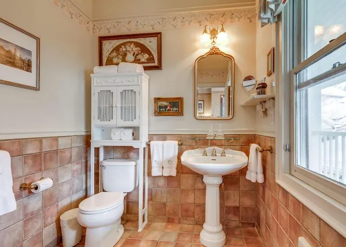 Romantic Victorian Getaway The Garden