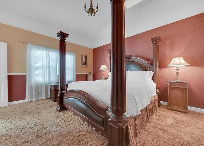 Romantic Victorian Getaway The Hideaway