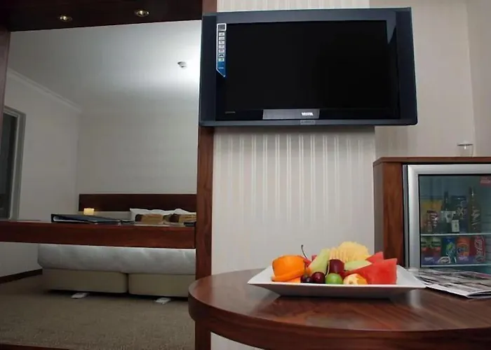 Demir Otel