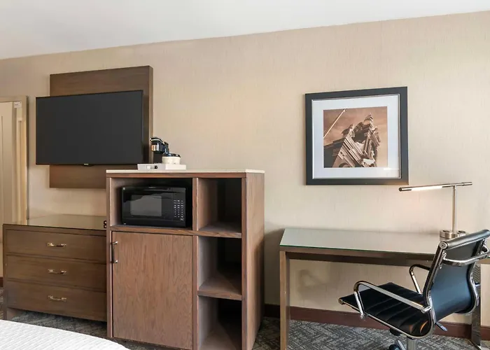 Best Western Plus Kansas City Sports Complex Hotel