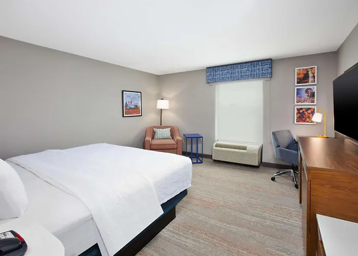 Hampton Inn Clinton