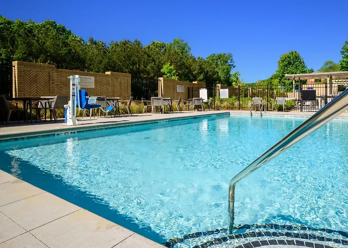 Courtyard By Marriott Raleigh Cary Crossroads