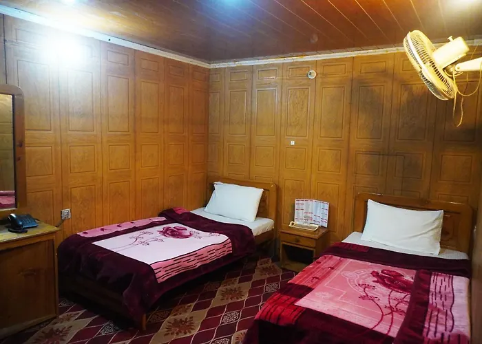 Hotel Dewanekhas Skardu