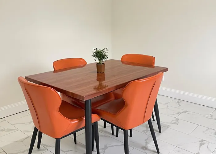 Riverside Hotel