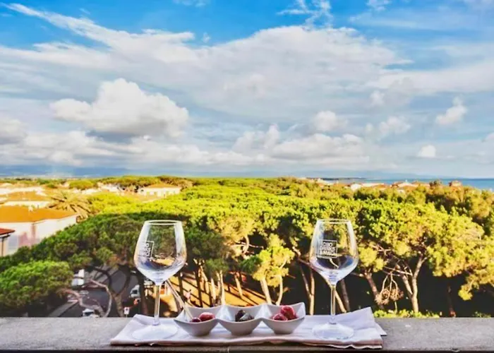 Thr - Isa-Hotel In Cecina Just 100 Mt From The Sea