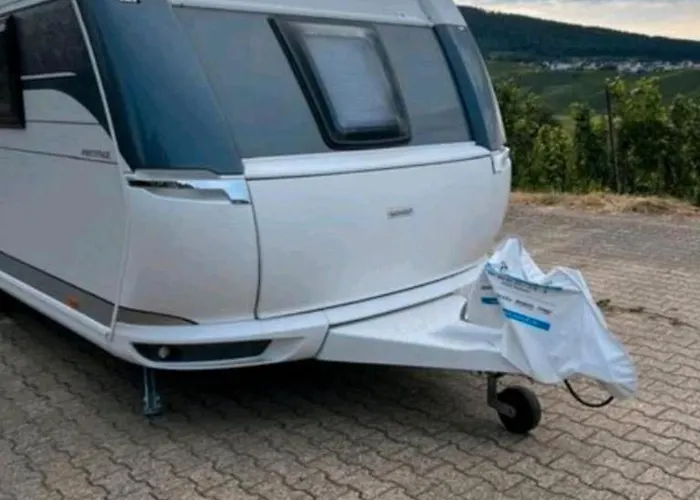 Luxus Wohnwagen zur Vermietung mit AC, Markise, WC und Duschkabine